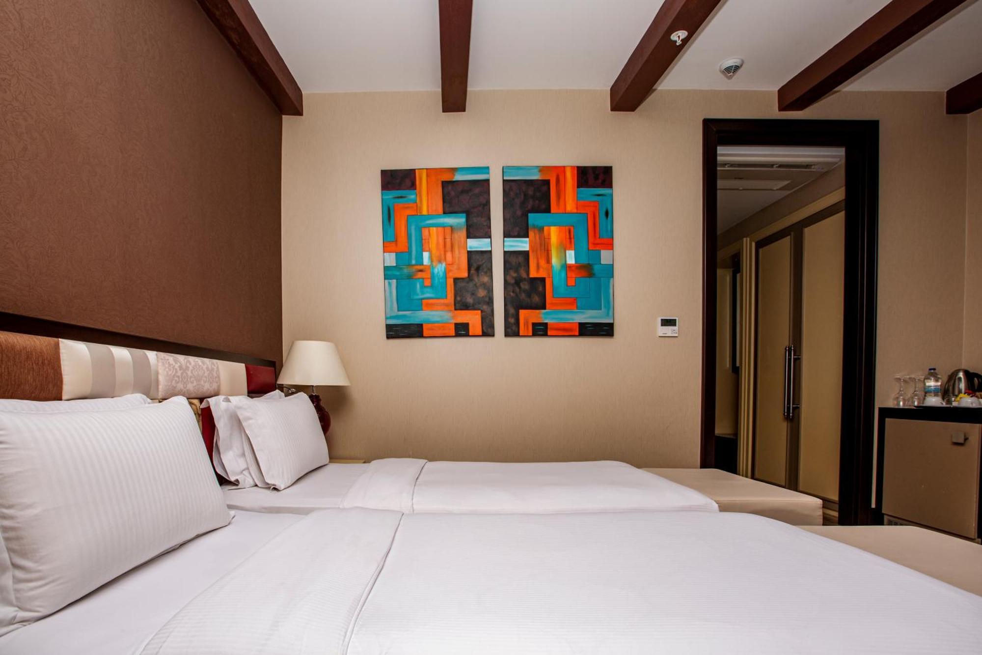 The Elysium Taksim Hotel Istanbul Room photo