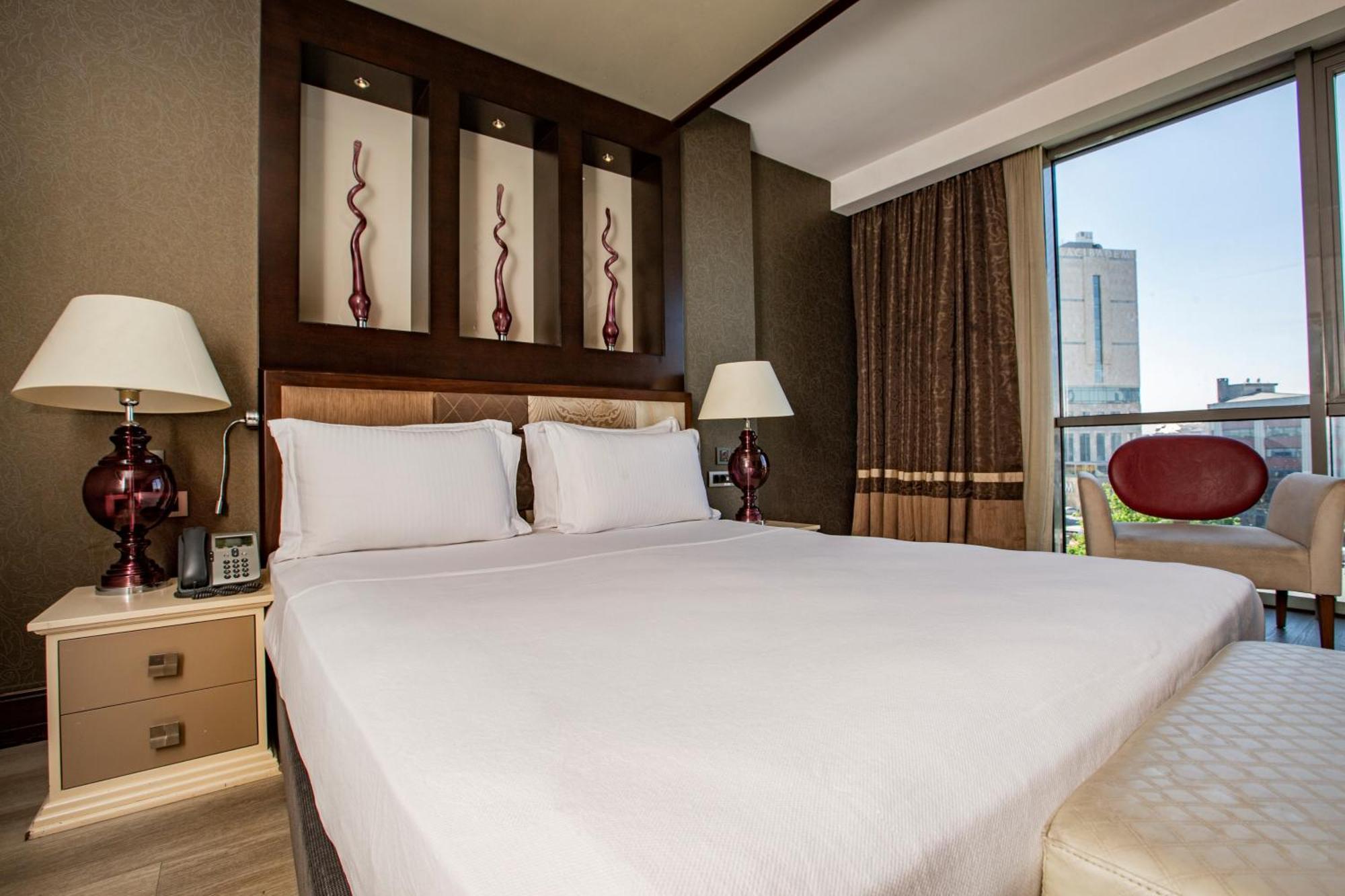 The Elysium Taksim Hotel Istanbul Room photo